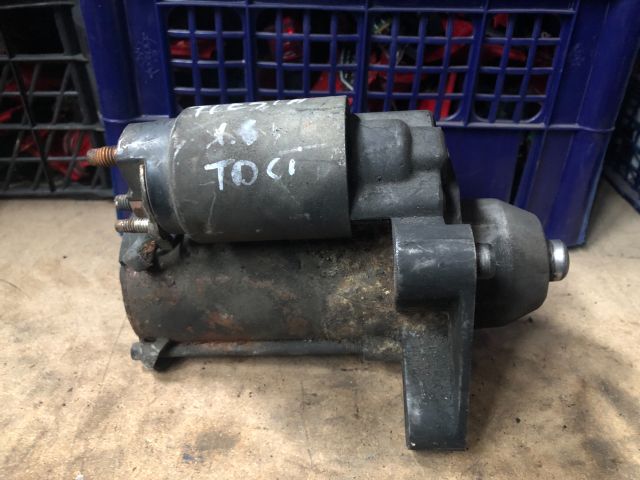 bontott FORD FIESTA V Önindító