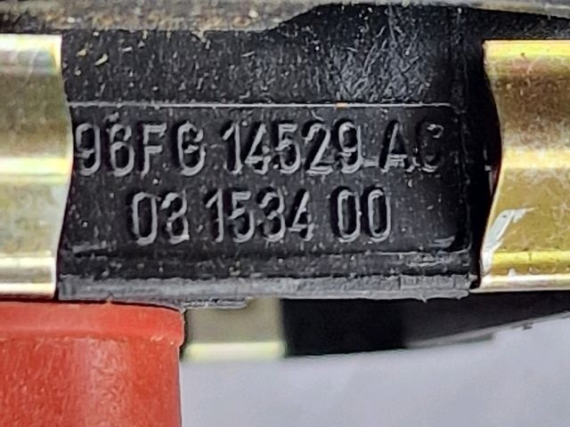 bontott FORD FIESTA V Ablakemelő Kapcsoló Négyes / Kettes