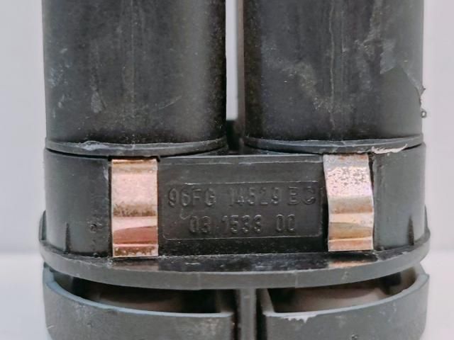 bontott FORD FIESTA V Ablakemelő Kapcsoló Négyes / Kettes