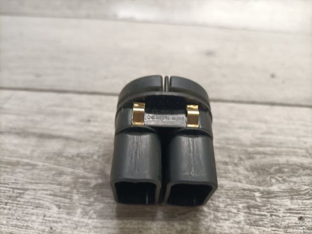 bontott FORD FIESTA V Ablakemelő Kapcsoló Négyes / Kettes