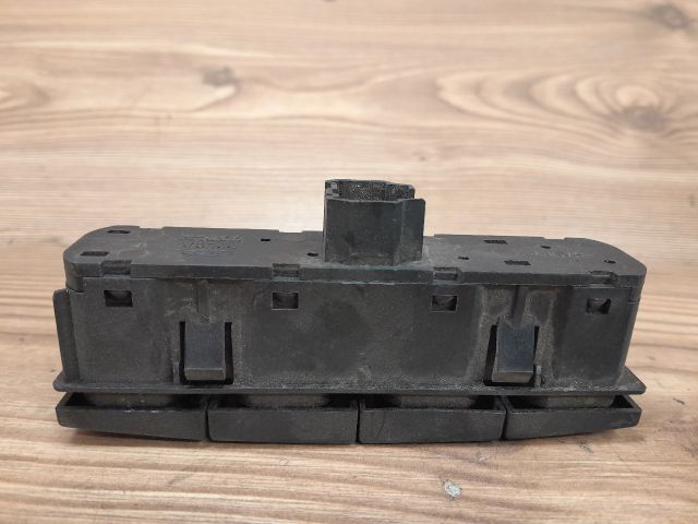 bontott FORD FIESTA V Ablakfűtés Kapcsoló