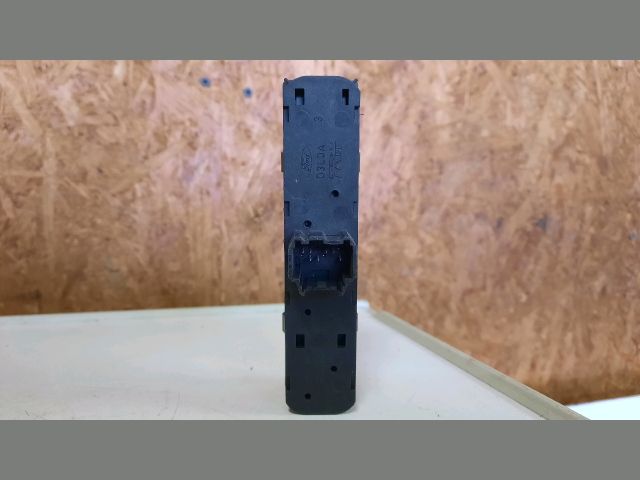 bontott FORD FIESTA V Ablakfűtés Kapcsoló