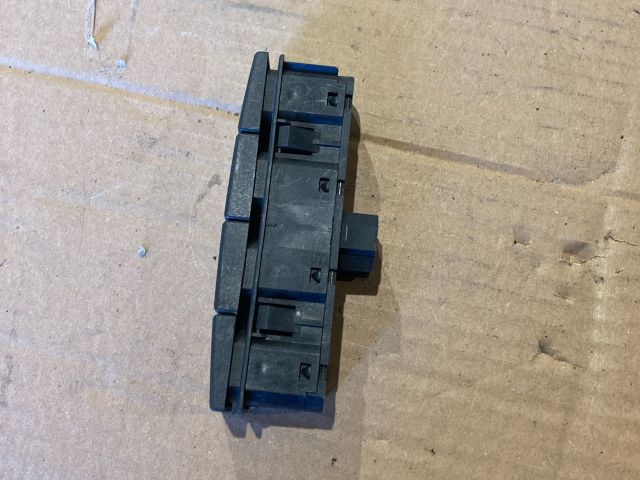 bontott FORD FIESTA V Ablakfűtés Kapcsoló