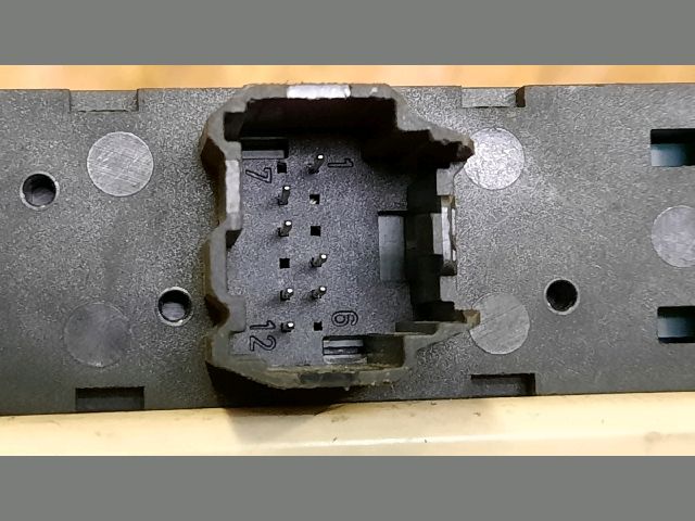 bontott FORD FIESTA V Ablakfűtés Kapcsoló