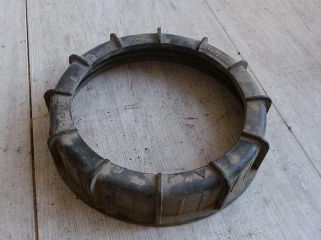 bontott FORD FIESTA V AC Pumpa Rögzítő Gyűrű