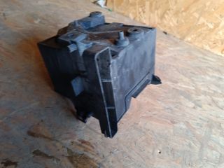 bontott FORD FIESTA V Akkumulátor Tartó