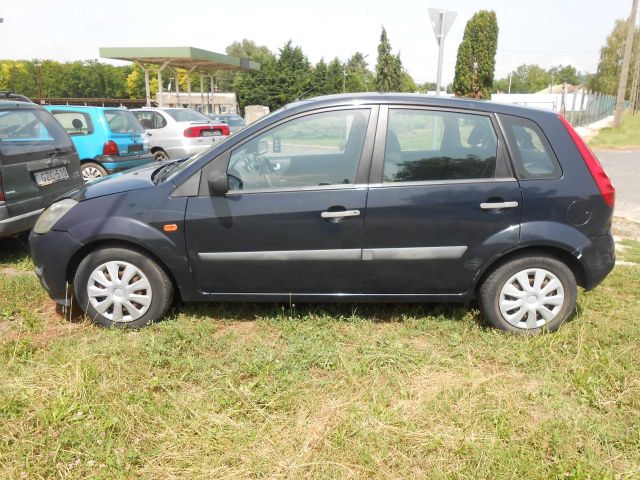 bontott FORD FIESTA V Antenna