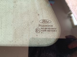 bontott FORD FIESTA V Bal C Oszlop Oldalablak Üveg