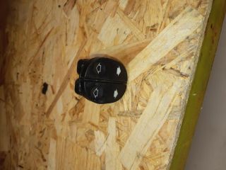 bontott FORD FIESTA V Bal első Ablakemelő Kapcsoló