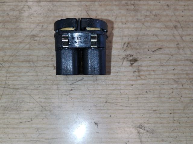 bontott FORD FIESTA V Bal első Ablakemelő Kapcsoló