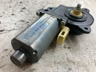 bontott FORD FIESTA V Bal első Ablakemelő Motor