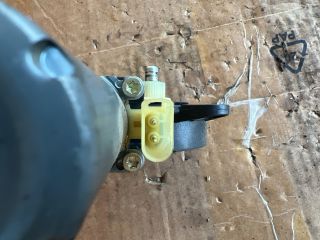 bontott FORD FIESTA V Bal első Ablakemelő Motor