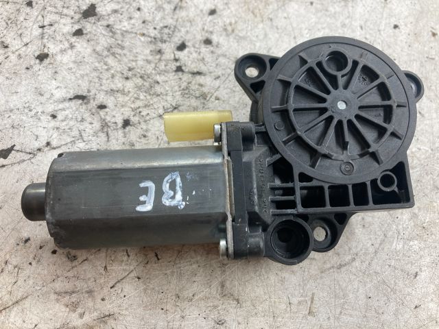 bontott FORD FIESTA V Bal első Ablakemelő Motor