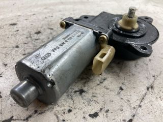 bontott FORD FIESTA V Bal első Ablakemelő Motor