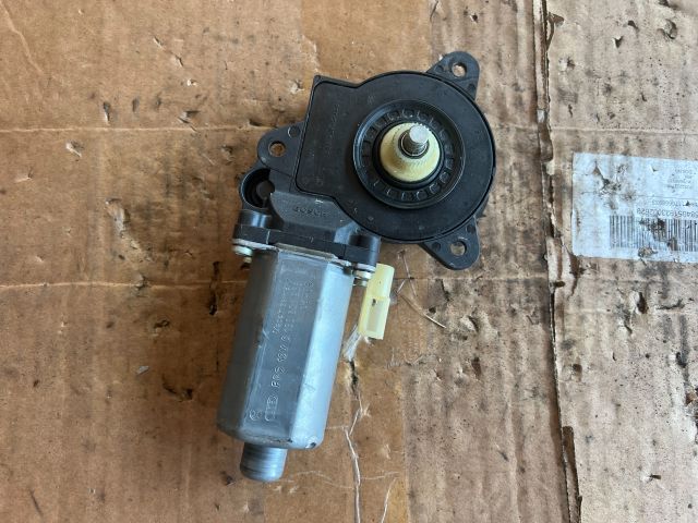 bontott FORD FIESTA V Bal első Ablakemelő Motor