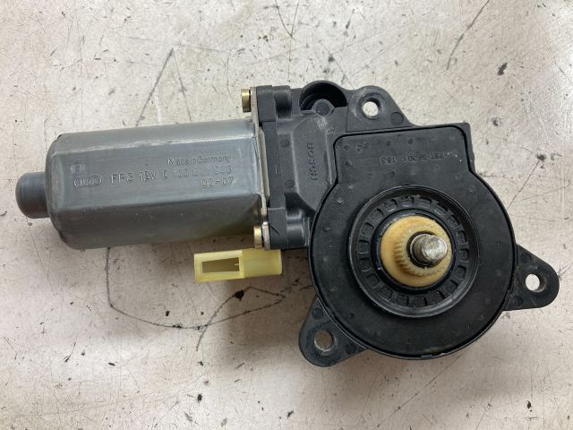 bontott FORD FIESTA V Bal első Ablakemelő Motor