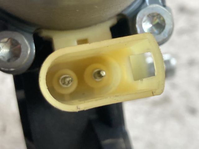 bontott FORD FIESTA V Bal első Ablakemelő Motor