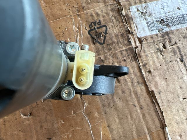 bontott FORD FIESTA V Bal első Ablakemelő Motor