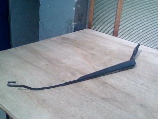 bontott FORD FIESTA V Bal első Ablaktörlő Kar