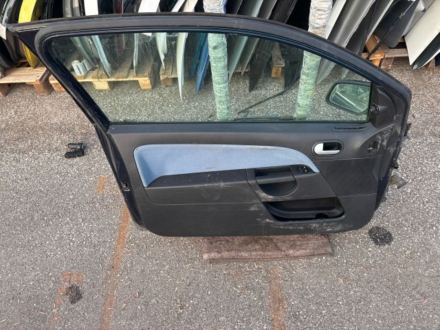 bontott FORD FIESTA V Bal első Ajtó (Részeivel)