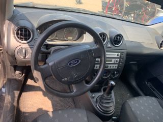 bontott FORD FIESTA V Bal első Ajtó (Részeivel)
