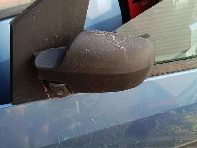 bontott FORD FIESTA V Bal első Ajtó (Részeivel)