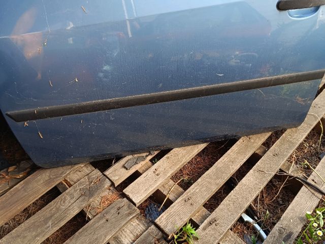 bontott FORD FIESTA V Bal első Ajtó (Részeivel)