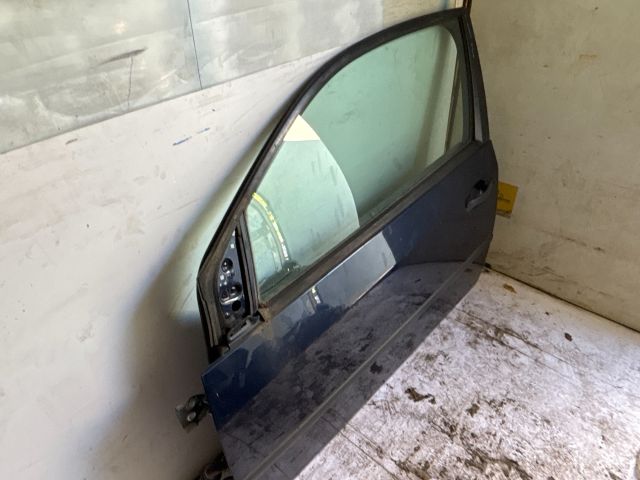 bontott FORD FIESTA V Bal első Ajtó (Részeivel)