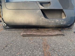 bontott FORD FIESTA V Bal első Ajtó (Részeivel)