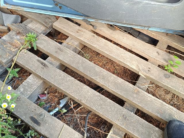 bontott FORD FIESTA V Bal első Ajtó (Részeivel)