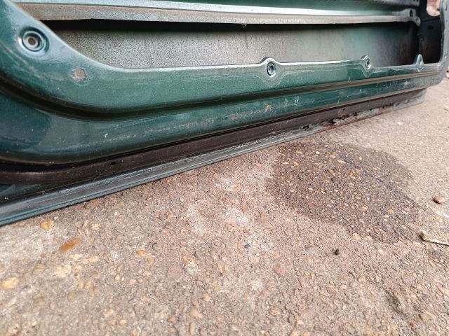 bontott FORD FIESTA V Bal első Ajtó (Üres lemez)