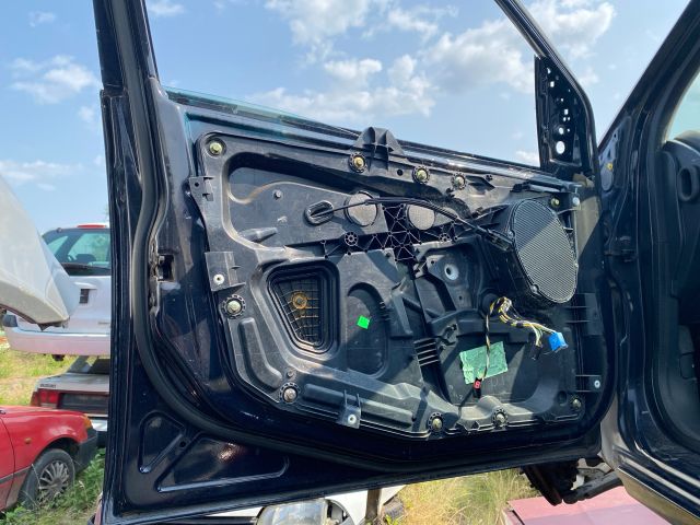 bontott FORD FIESTA V Bal első Ajtó (Üres lemez)