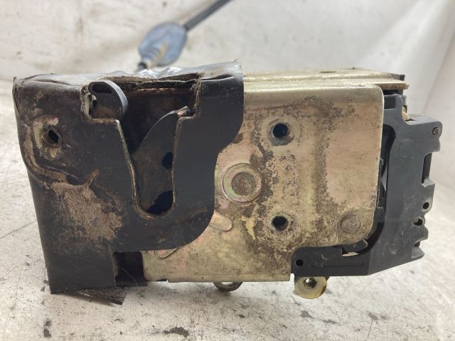 bontott FORD FIESTA V Bal első Ajtózár