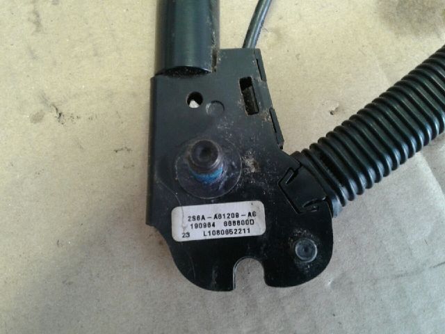 bontott FORD FIESTA V Bal első Övfeszítő