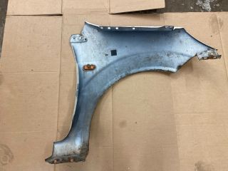 bontott FORD FIESTA V Bal első Sárvédő