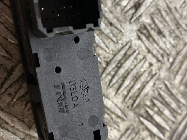 bontott FORD FIESTA V Bal első Ülésfűtés Kapcsoló