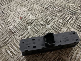 bontott FORD FIESTA V Bal első Ülésfűtés Kapcsoló