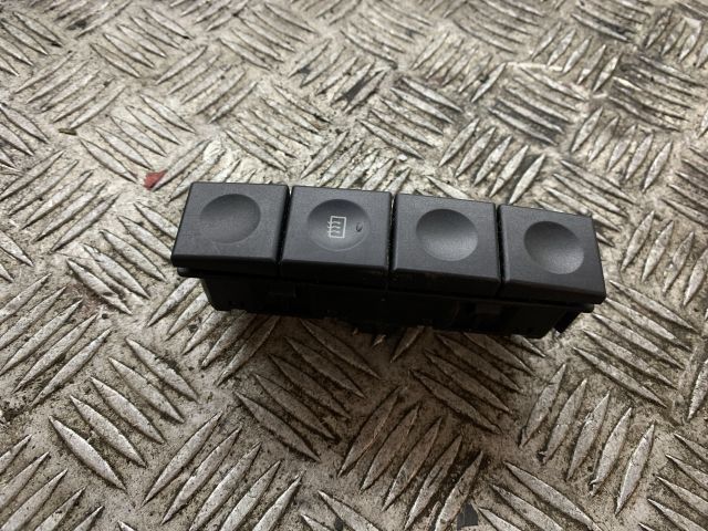 bontott FORD FIESTA V Bal első Ülésfűtés Kapcsoló