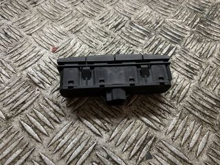 bontott FORD FIESTA V Bal első Ülésfűtés Kapcsoló