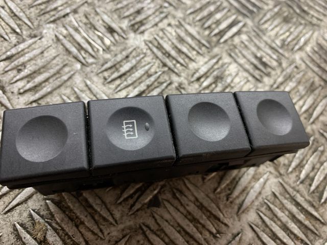 bontott FORD FIESTA V Bal első Ülésfűtés Kapcsoló