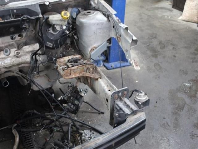 bontott FORD FIESTA V Bal első Ütközéscsillapító