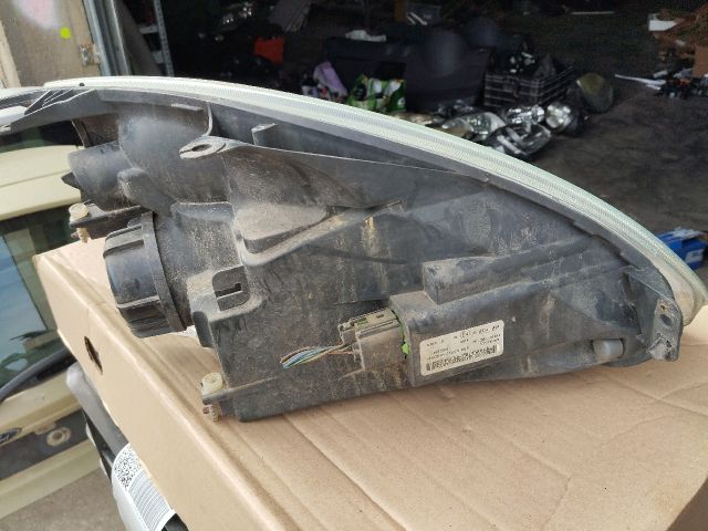 bontott FORD FIESTA V Bal Fényszóró