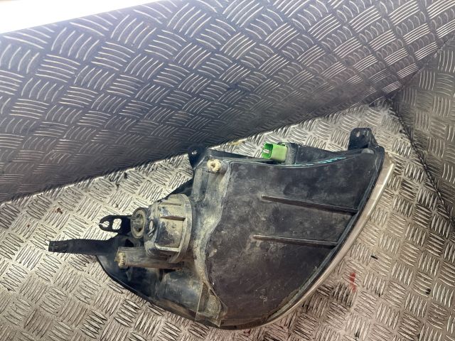 bontott FORD FIESTA V Bal Fényszóró