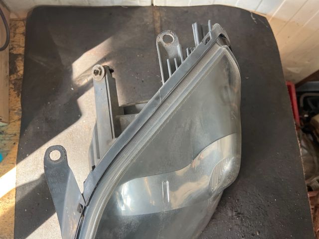 bontott FORD FIESTA V Bal Fényszóró