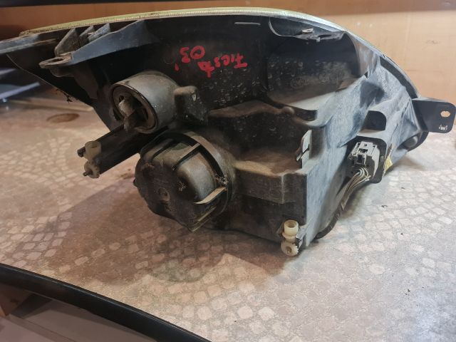 bontott FORD FIESTA V Bal Fényszóró