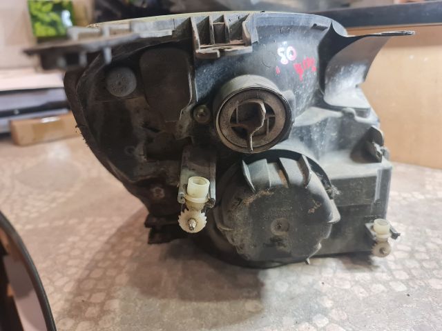 bontott FORD FIESTA V Bal Fényszóró