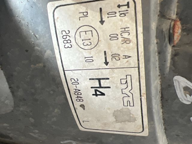 bontott FORD FIESTA V Bal Fényszóró