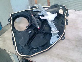 bontott FORD FIESTA V Bal hátsó Ablakemelő Szerkezet (Mechanikus)