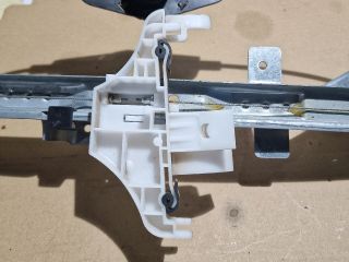bontott FORD FIESTA V Bal hátsó Ablakemelő Szerkezet (Mechanikus)