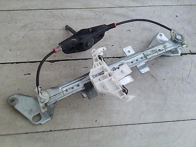 bontott FORD FIESTA V Bal hátsó Ablakemelő Szerkezet (Mechanikus)